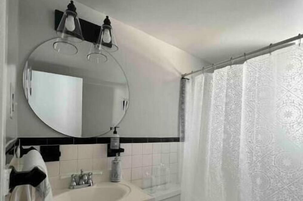 Photo of Bathroom in Donaldson Run