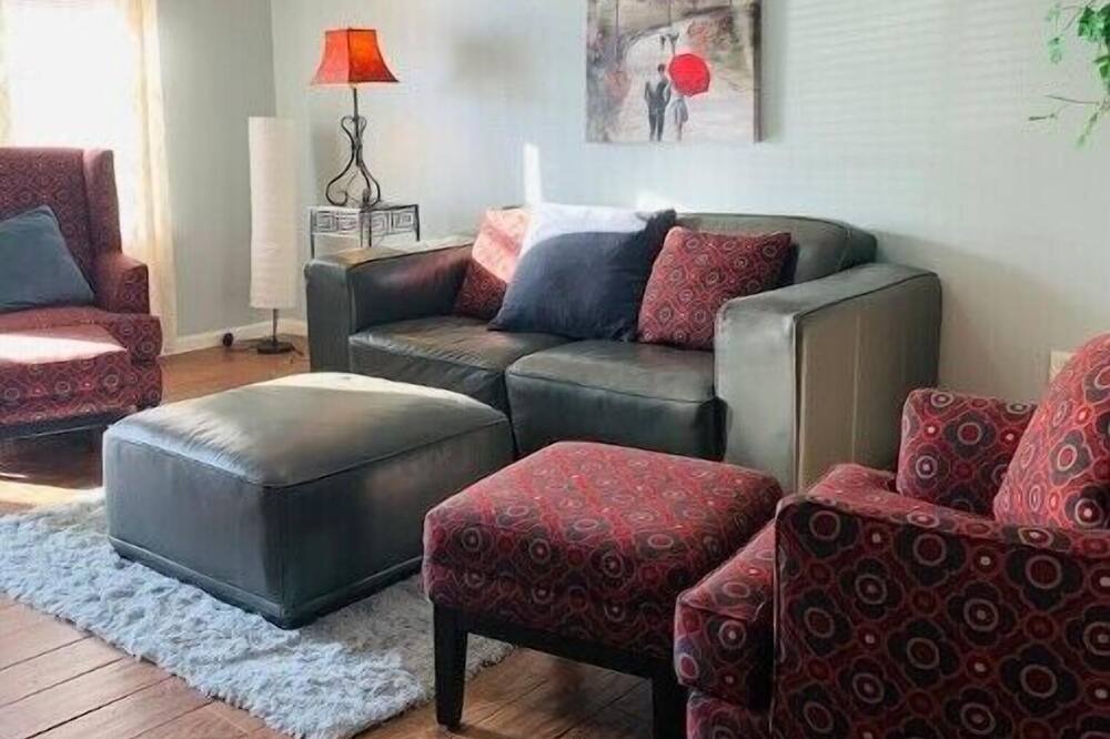 Photo of Livingroom in Barrett
