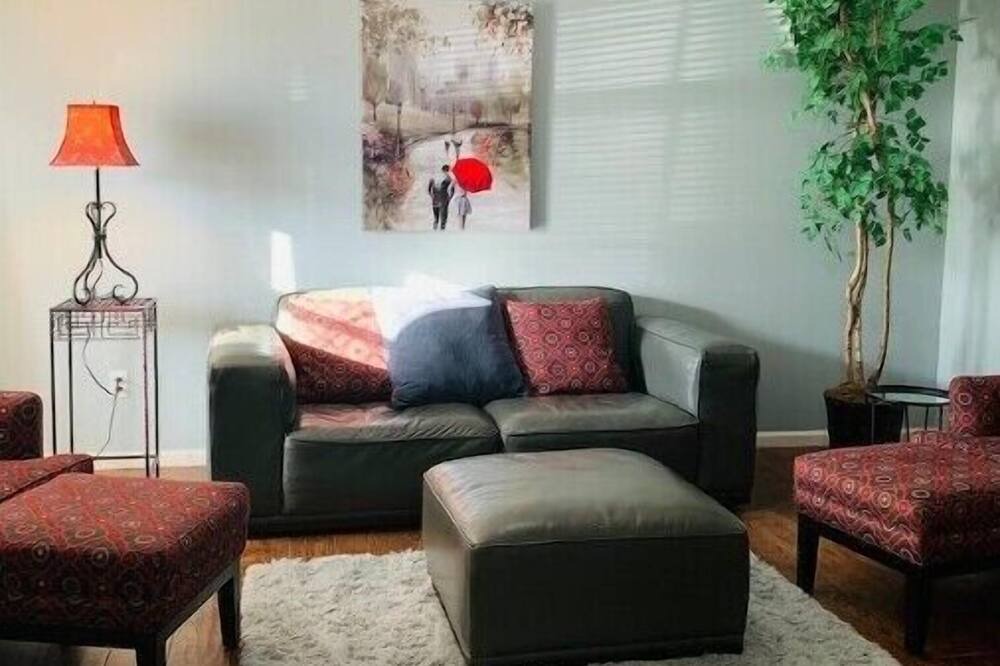 Photo of Livingroom in Barrett