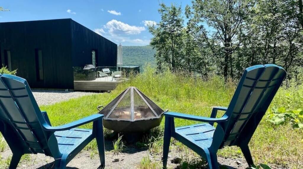 Photo of Outdoor in Bolton-Ouest