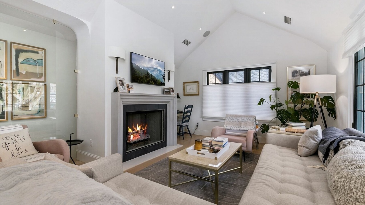 Photo of Livingroom in North End