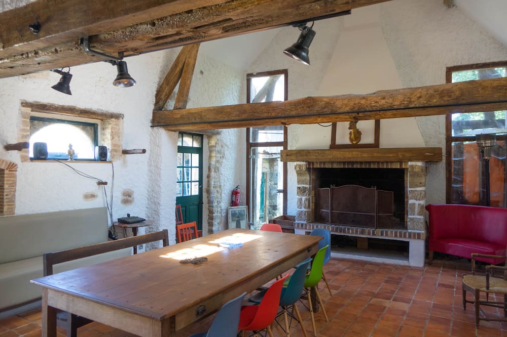 Photo of Others in Paucourt