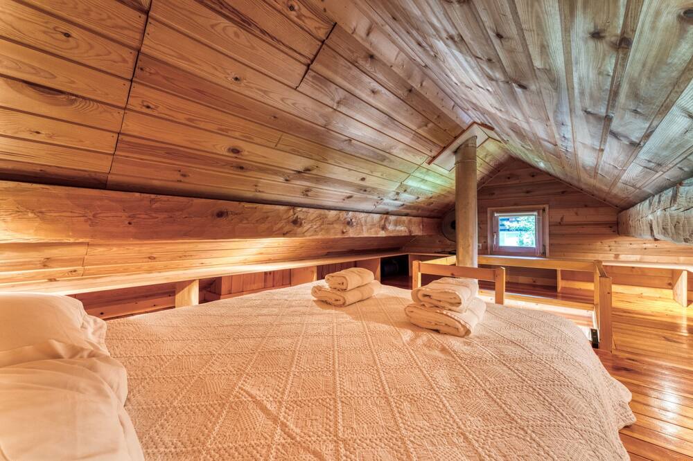 Photo of Others in Les Tines