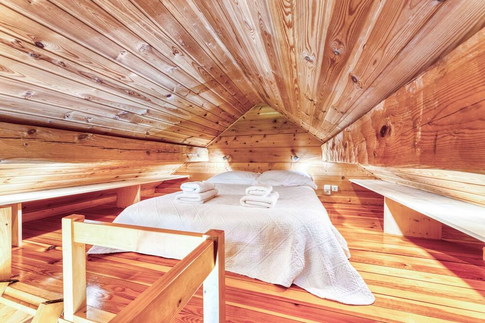 Photo of Others in Les Tines