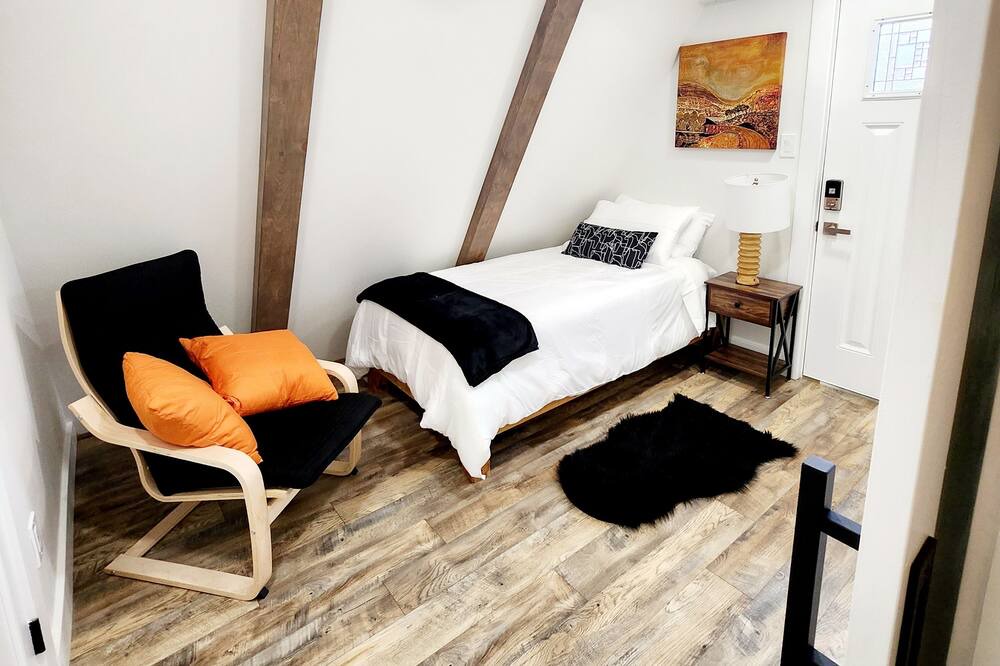 Photo of Bedroom in Ruby