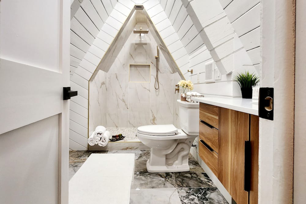 Photo of Bathroom in Ruby