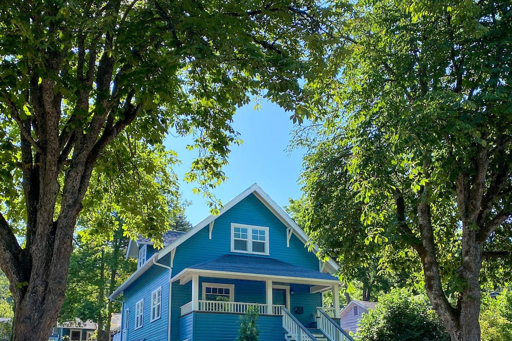 Photo of Others in Eugene