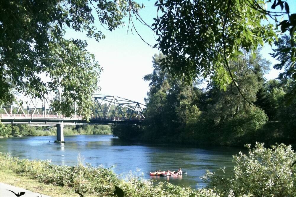 Photo of Others in Eugene
