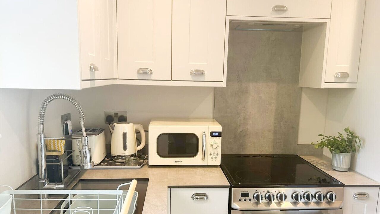 Photo of Kitchen in Horley