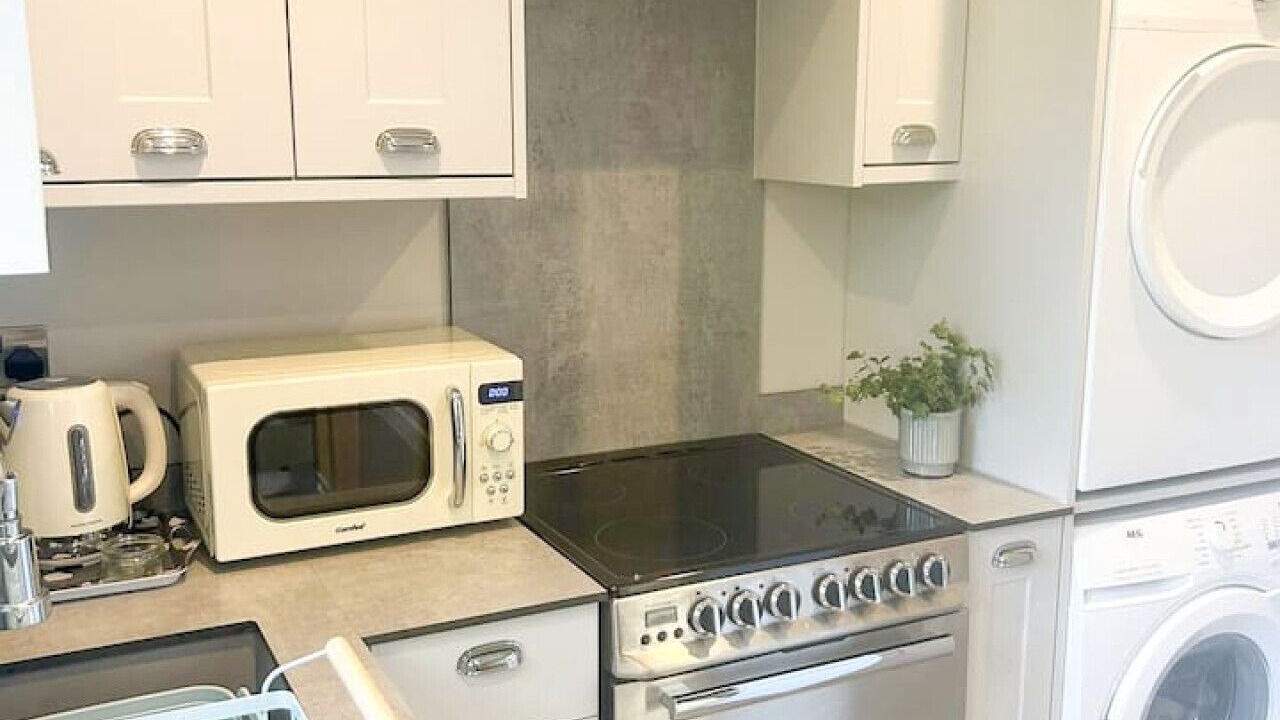 Photo of Kitchen in Horley