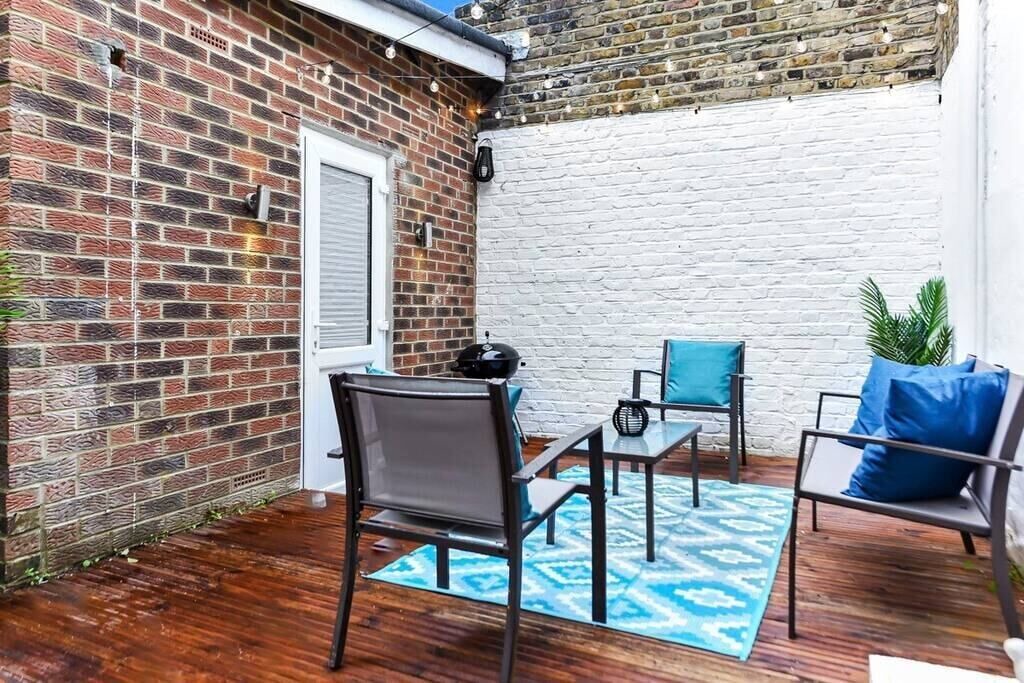 Photo of Outdoor in Seven Sisters