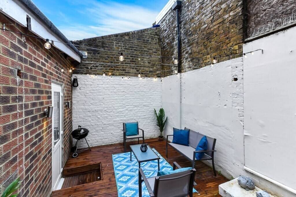 Photo of Outdoor in Seven Sisters