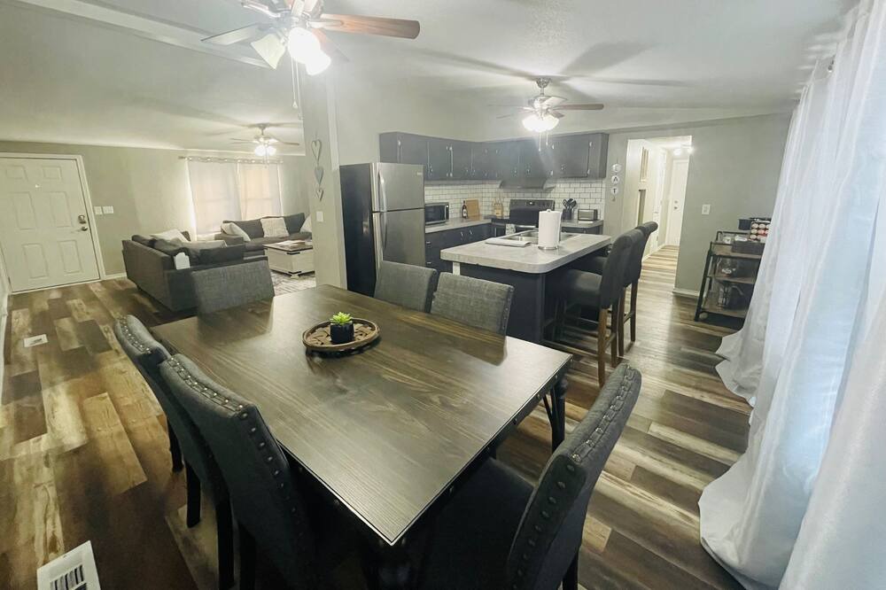 Photo of Others in Mead