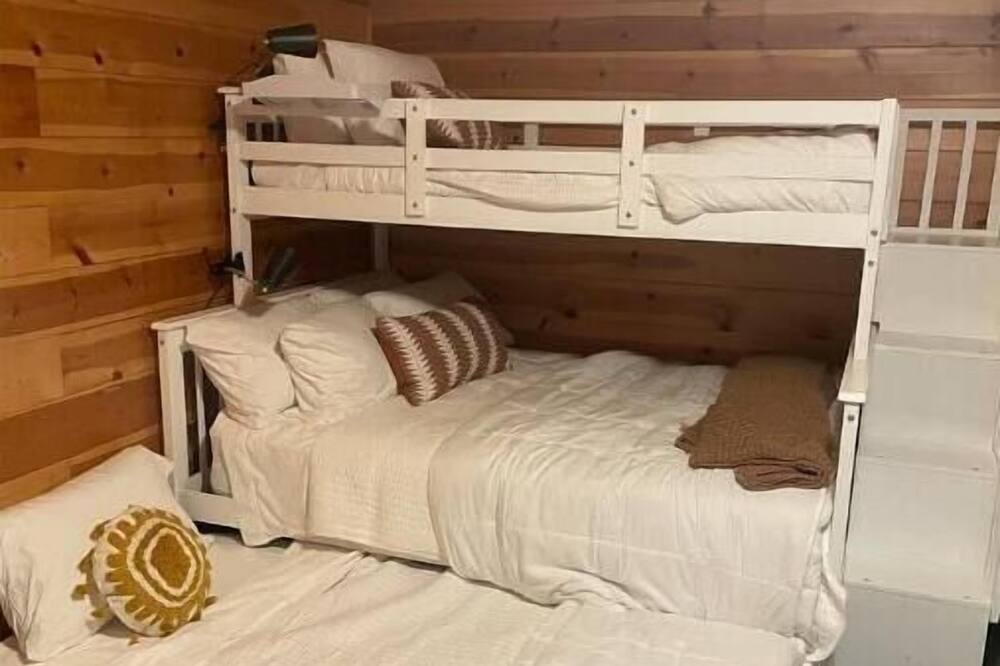 Photo of Bedroom in Idyllwild