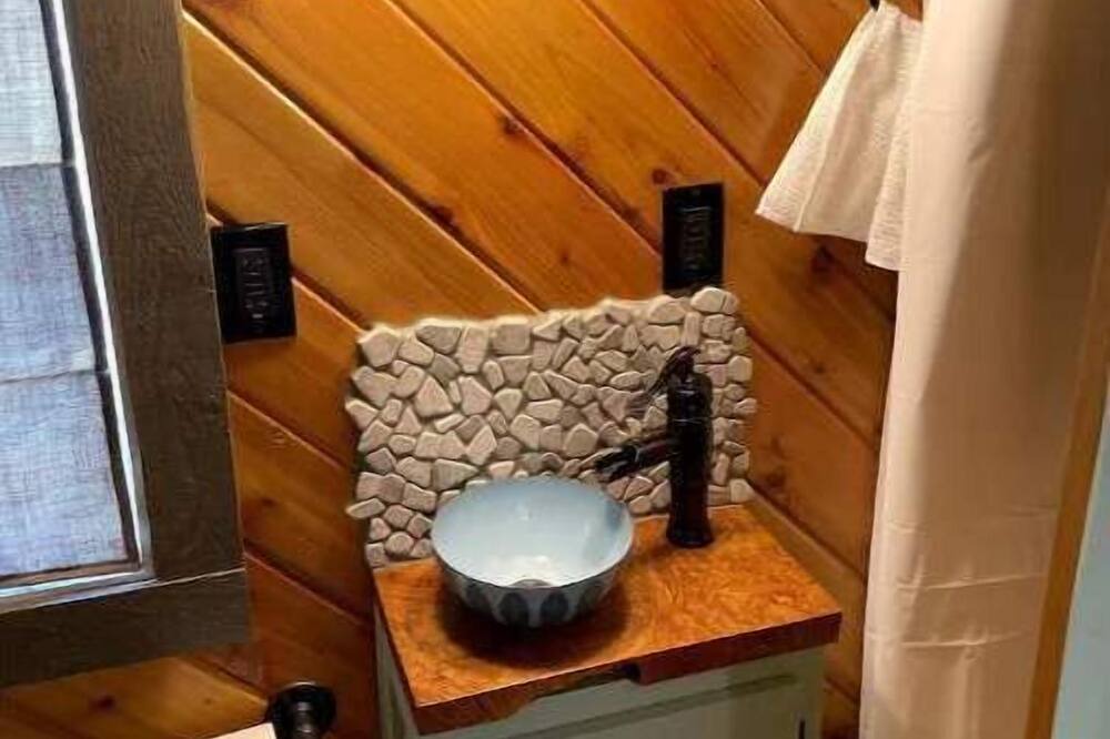 Photo of Bathroom in Lindon