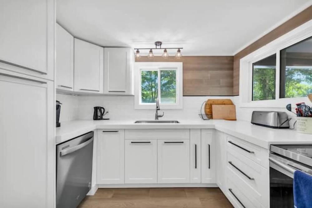 Photo of Kitchen in Centre Hastings