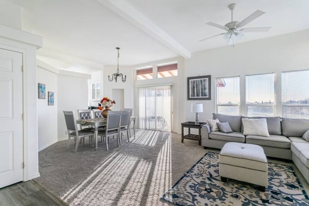 Photo of Livingroom in Valley Center