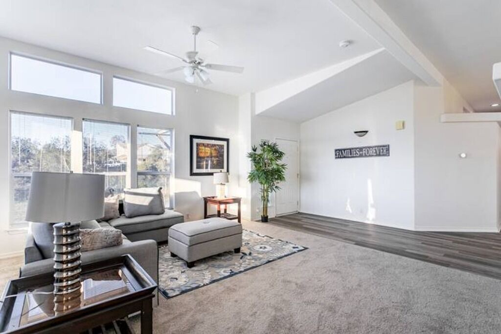 Photo of Livingroom in Valley Center