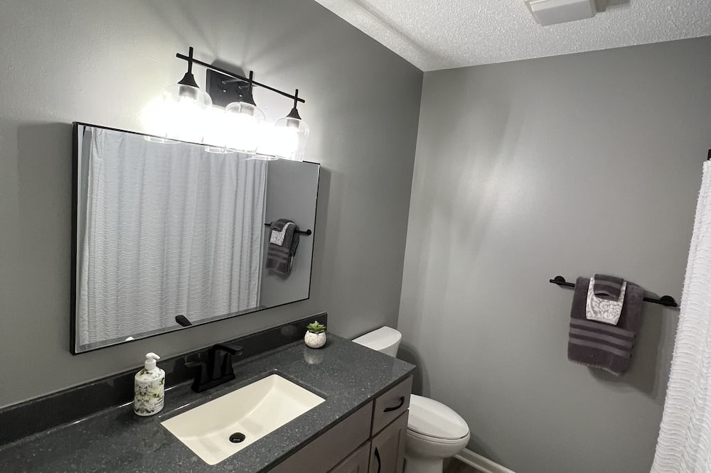 Photo of Bathroom in Monroe City