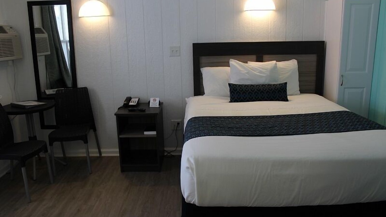 Photo of Bedroom in Long Beach