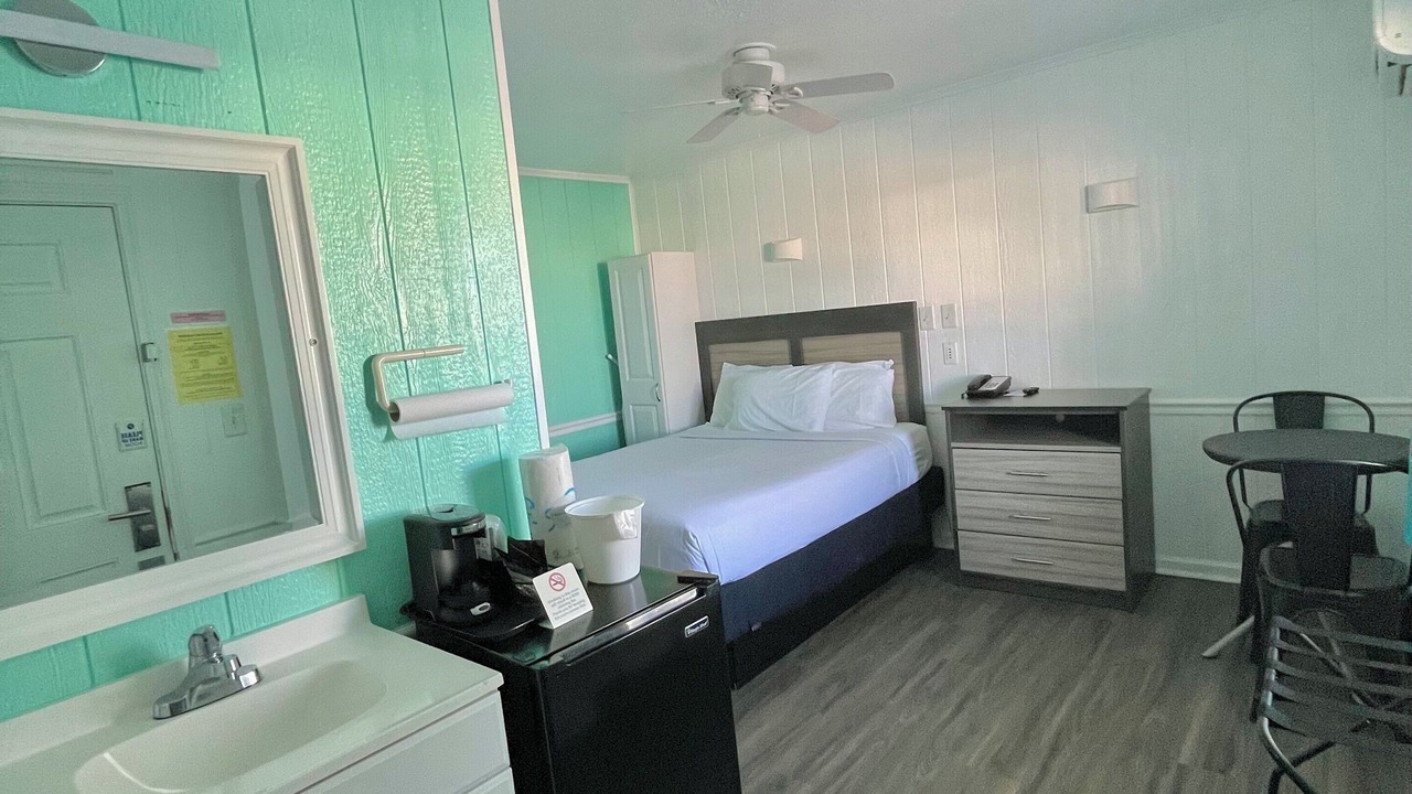 Photo of Bedroom in Long Beach