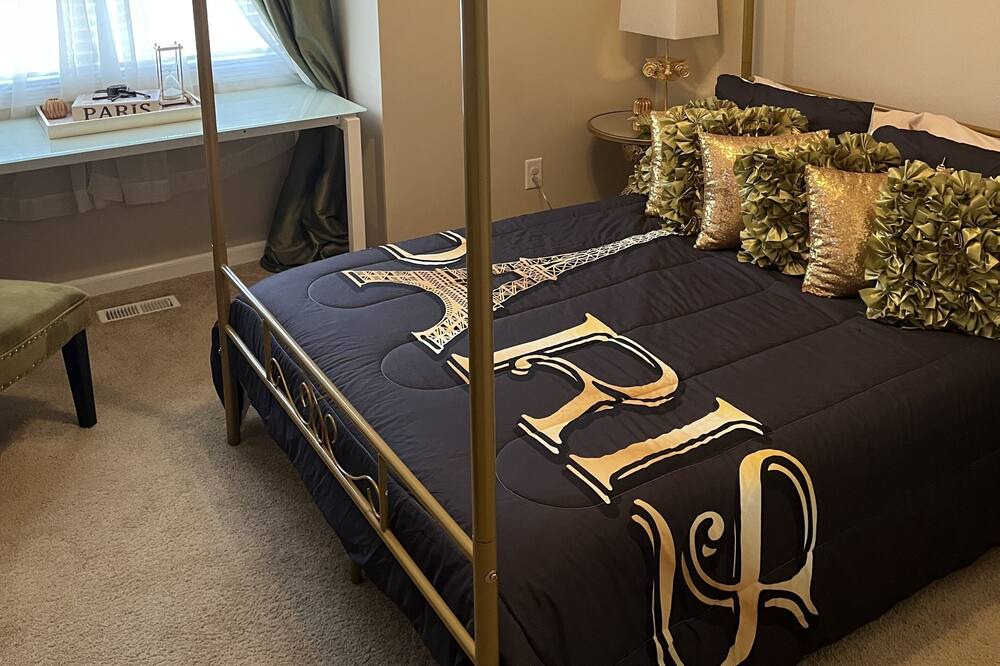 Photo of Bedroom in Northeast Raleigh