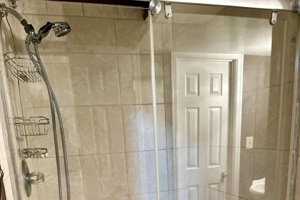Photo of Bathroom in Rosaryville