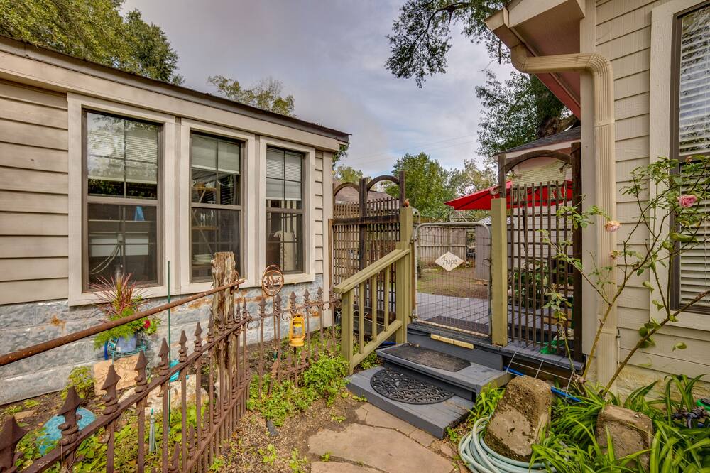 Photo of Buildings in Tomball
