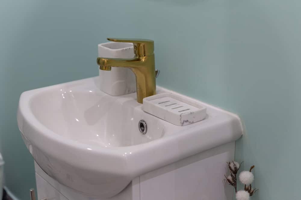 Photo of Bathroom in Morsang-sur-Seine