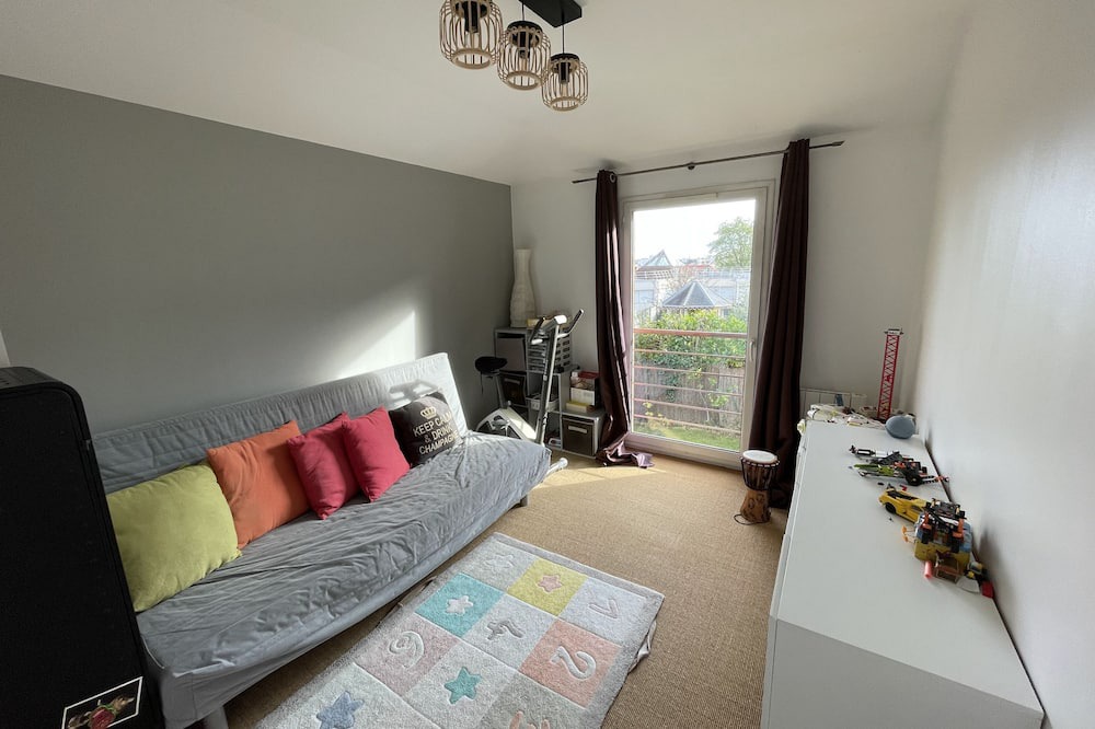 Photo of Livingroom in Clamart