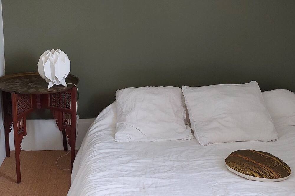 Photo of Bedroom in Clamart