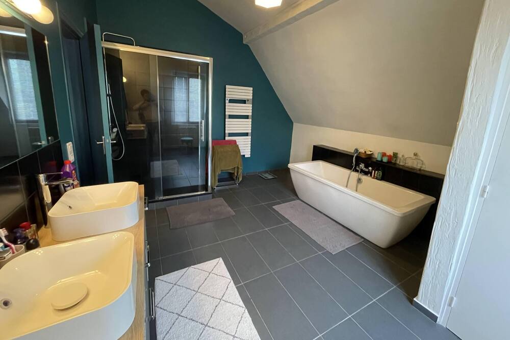 Photo of Bathroom in Clamart