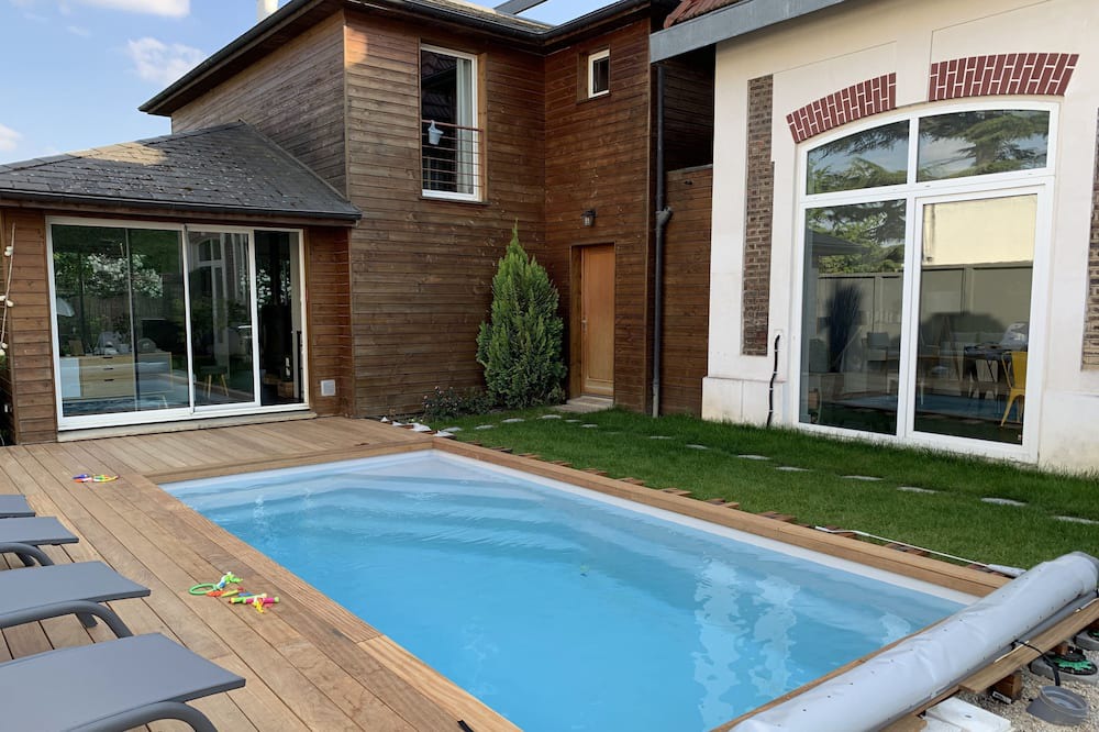 Photo of Outdoor in Clamart