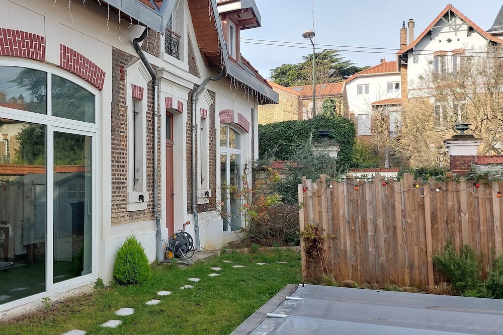 Photo of Outdoor in Clamart
