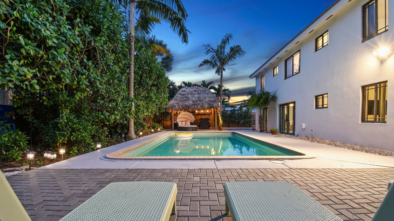 Photo of Outdoor in Lake Worth Corridor