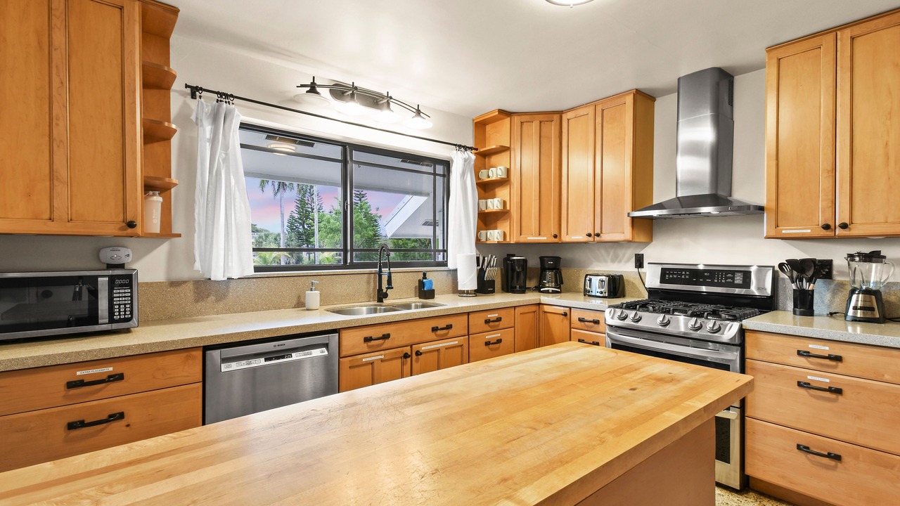 Photo of Kitchen in Lake Worth Corridor