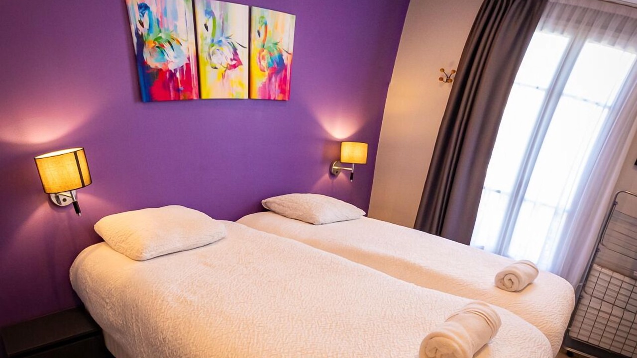 Photo of Bedroom in Villeneuve-le-Roi