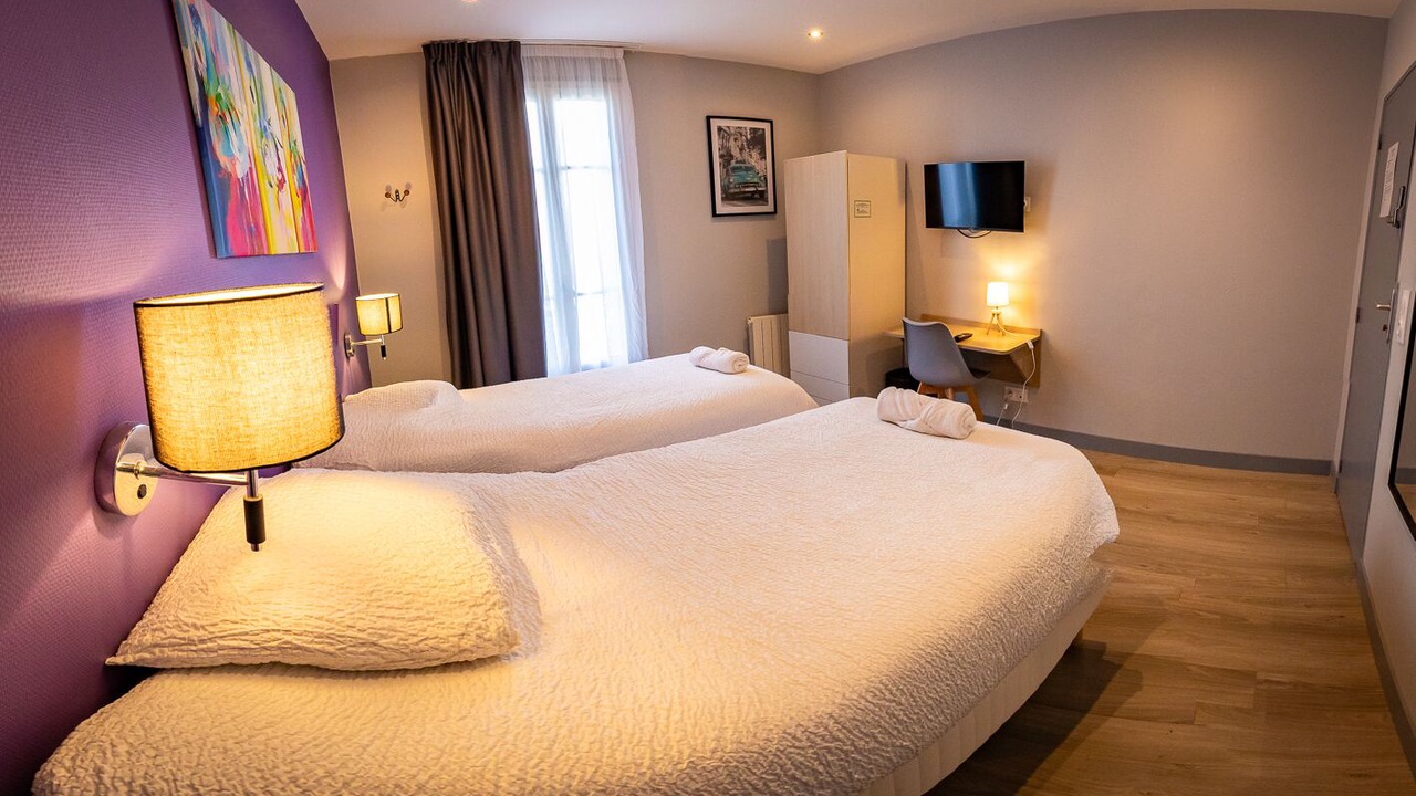 Photo of Bedroom in Villeneuve-le-Roi