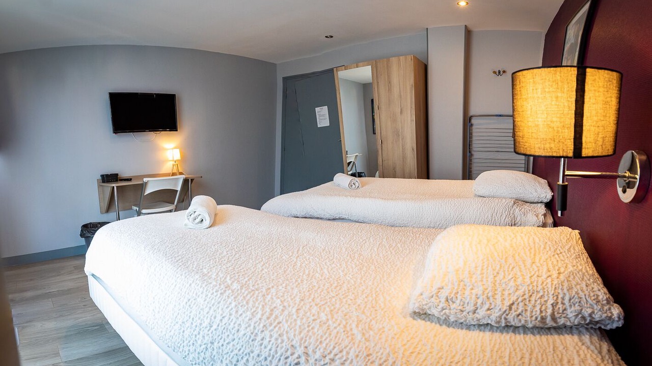 Photo of Bedroom in Villeneuve-le-Roi