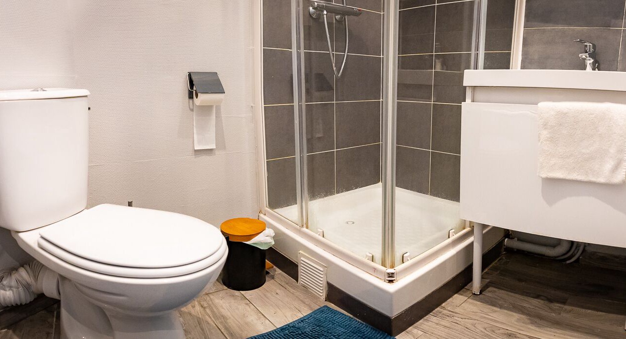 Photo of Bathroom in Villeneuve-le-Roi