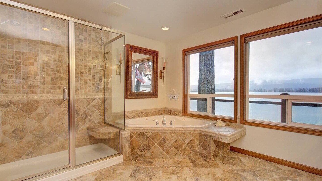 Photo of Others in Cathlamet