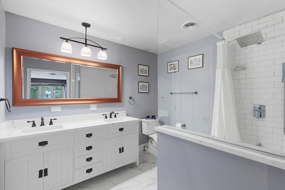 Photo of Bathroom in Homer Glen