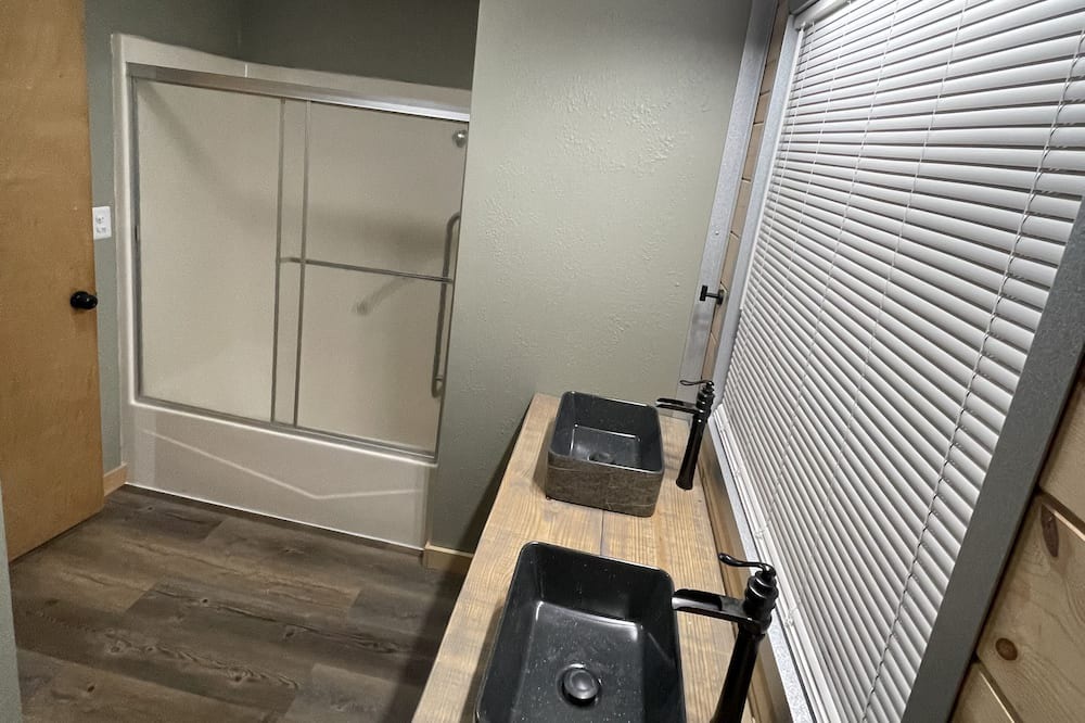 Photo of Bathroom in Pittsburg