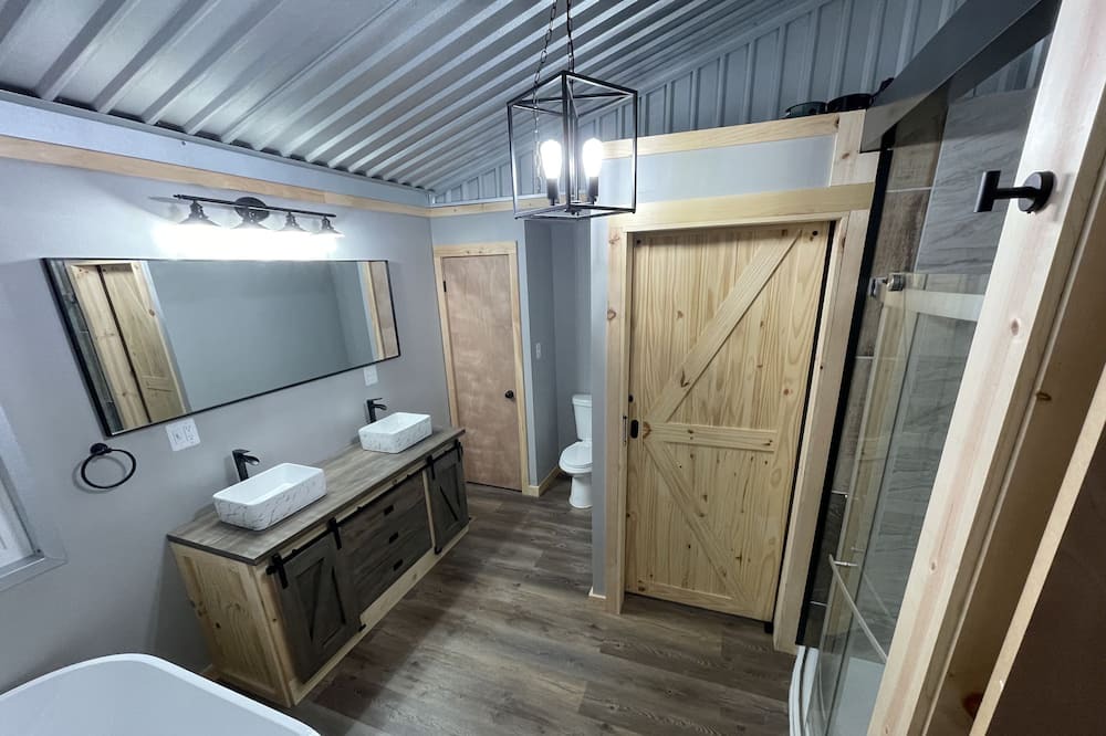 Photo of Bathroom in Pittsburg