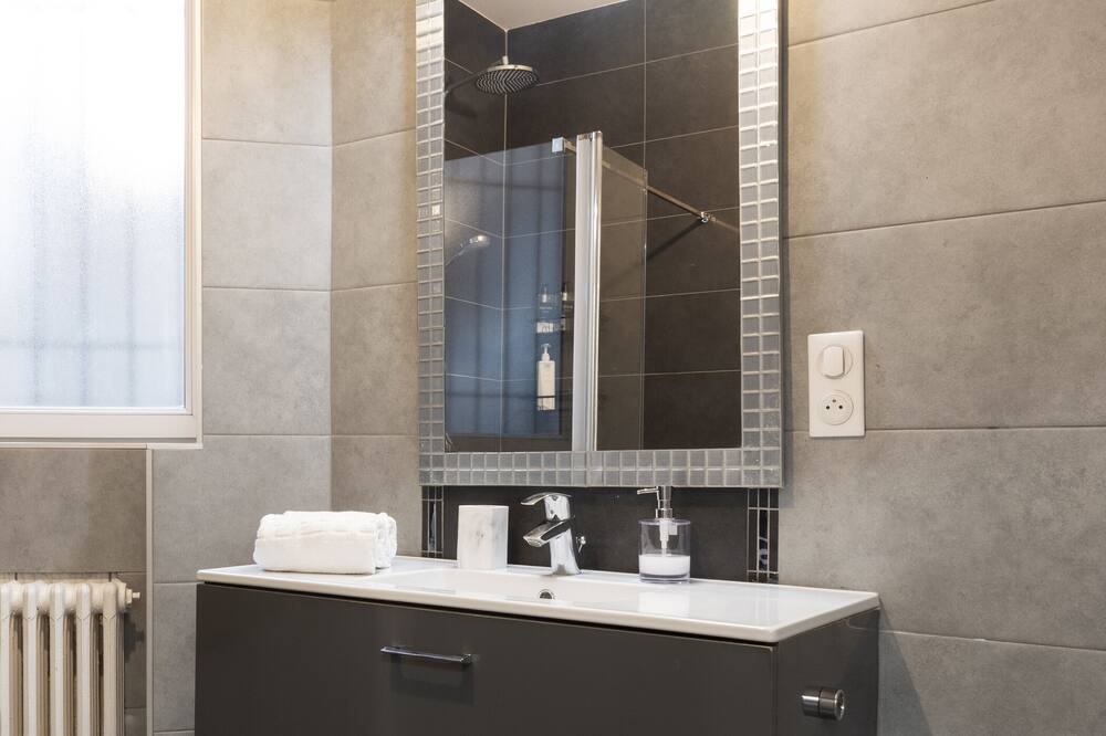 Photo of Bathroom in Nouvelle Ville