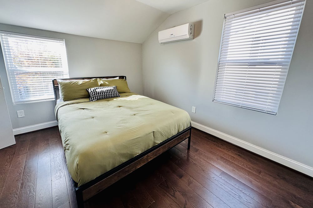 Photo of Bedroom in Capitol Heights