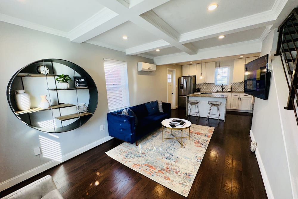 Photo of Livingroom in Capitol Heights