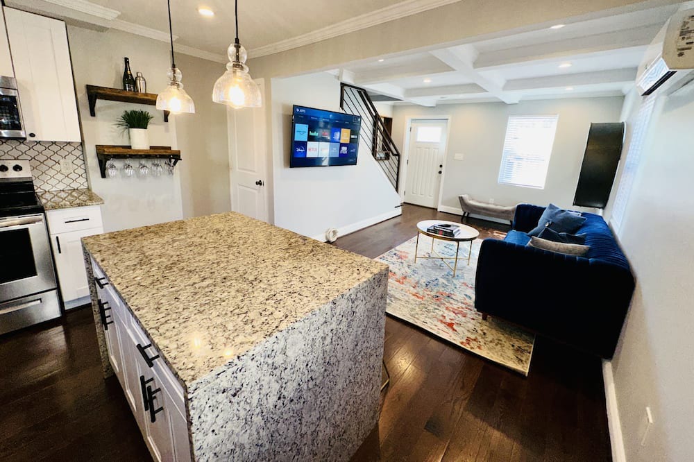Photo of Livingroom in Capitol Heights
