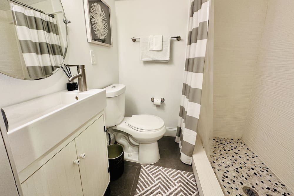 Photo of Bathroom in Capitol Heights