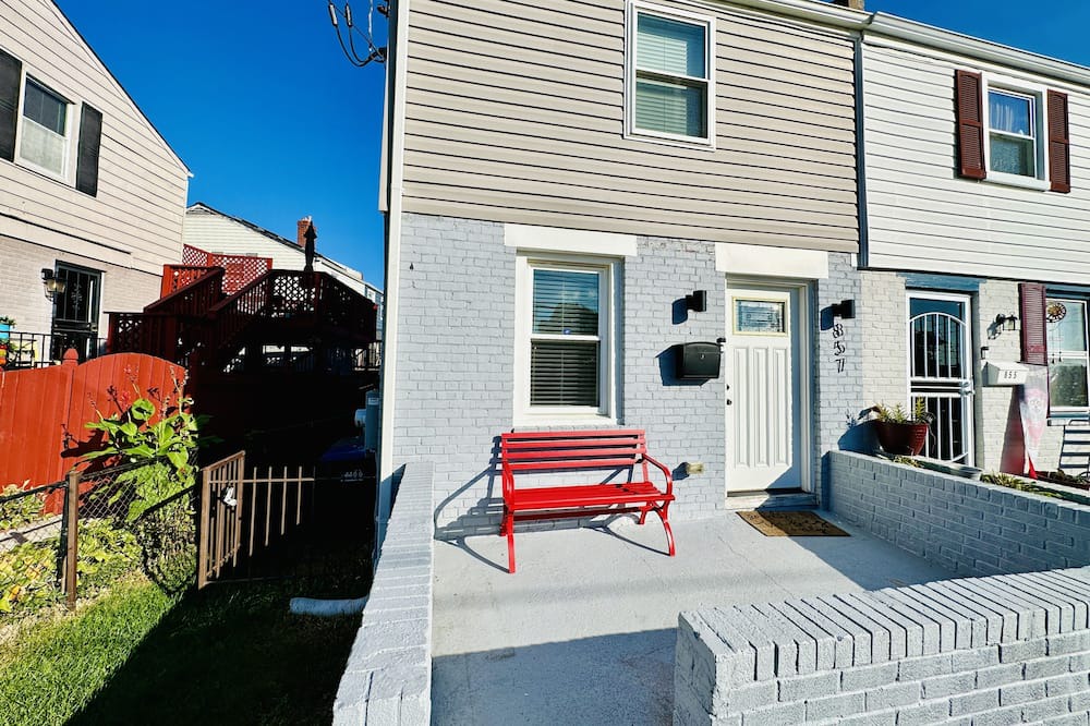 Photo of Outdoor in Capitol Heights